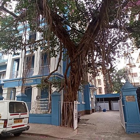 Bentleys Hotel Mumbai Exterior foto