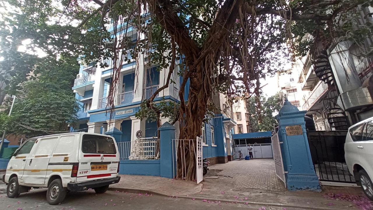 Bentleys Hotel Mumbai Exterior foto